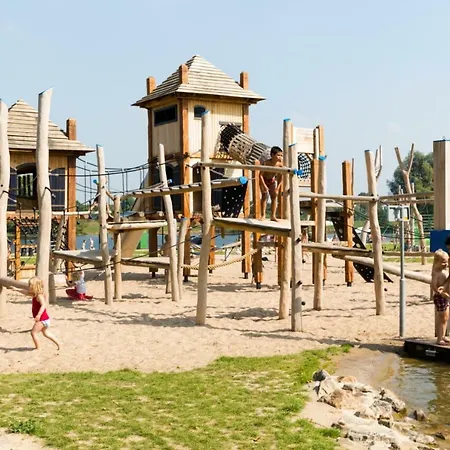 Es Deluxe 4 Personen Resort *